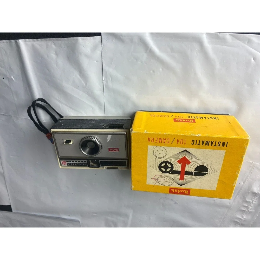 Kodak Instamatic 104 Camera‎ Vintage Film Camera With Box